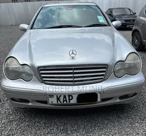 Mercedes-Benz C200 2003 Silver