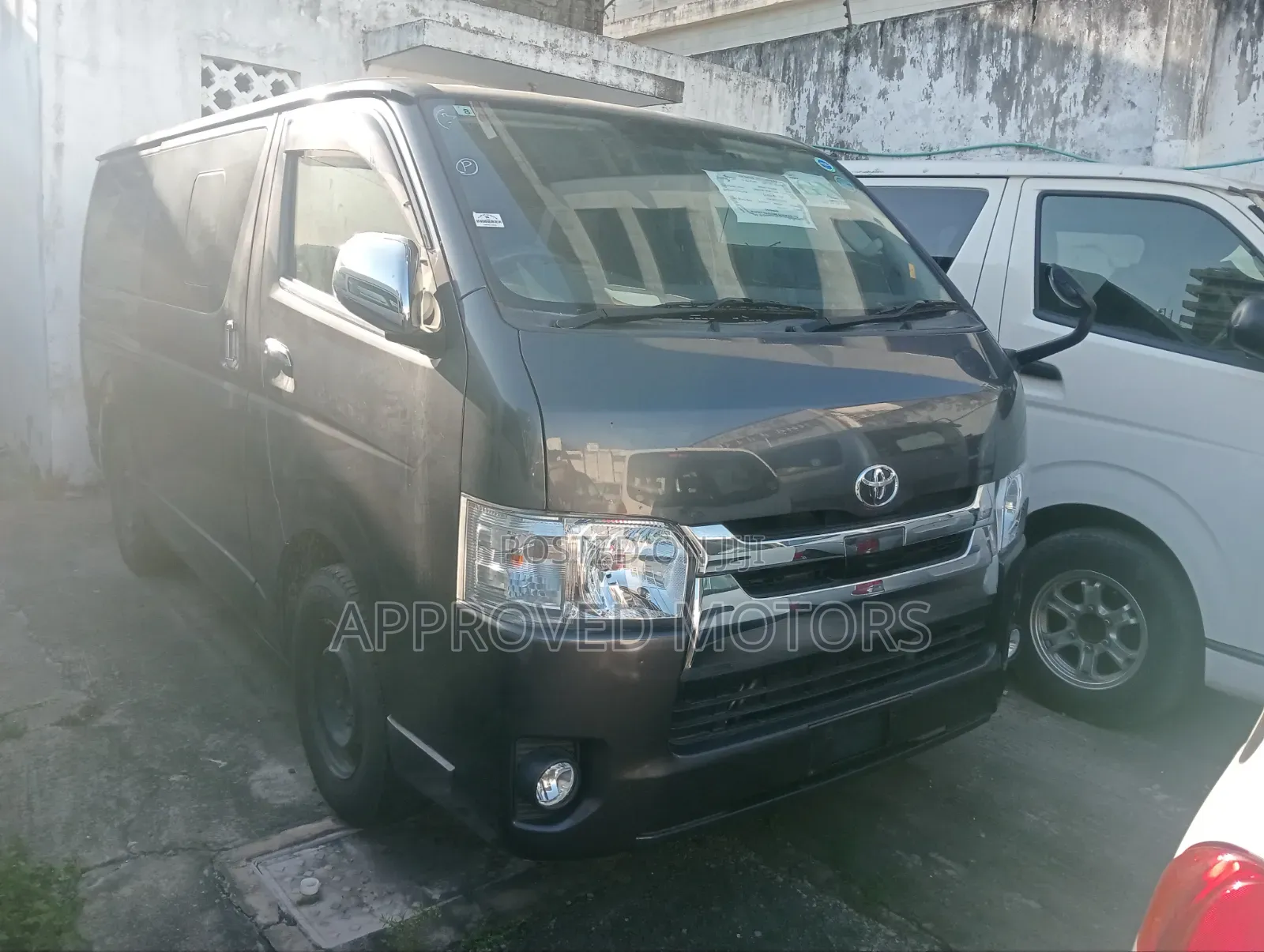 Toyota HiAce 2019 Black