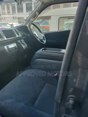 Toyota HiAce 2019 Black