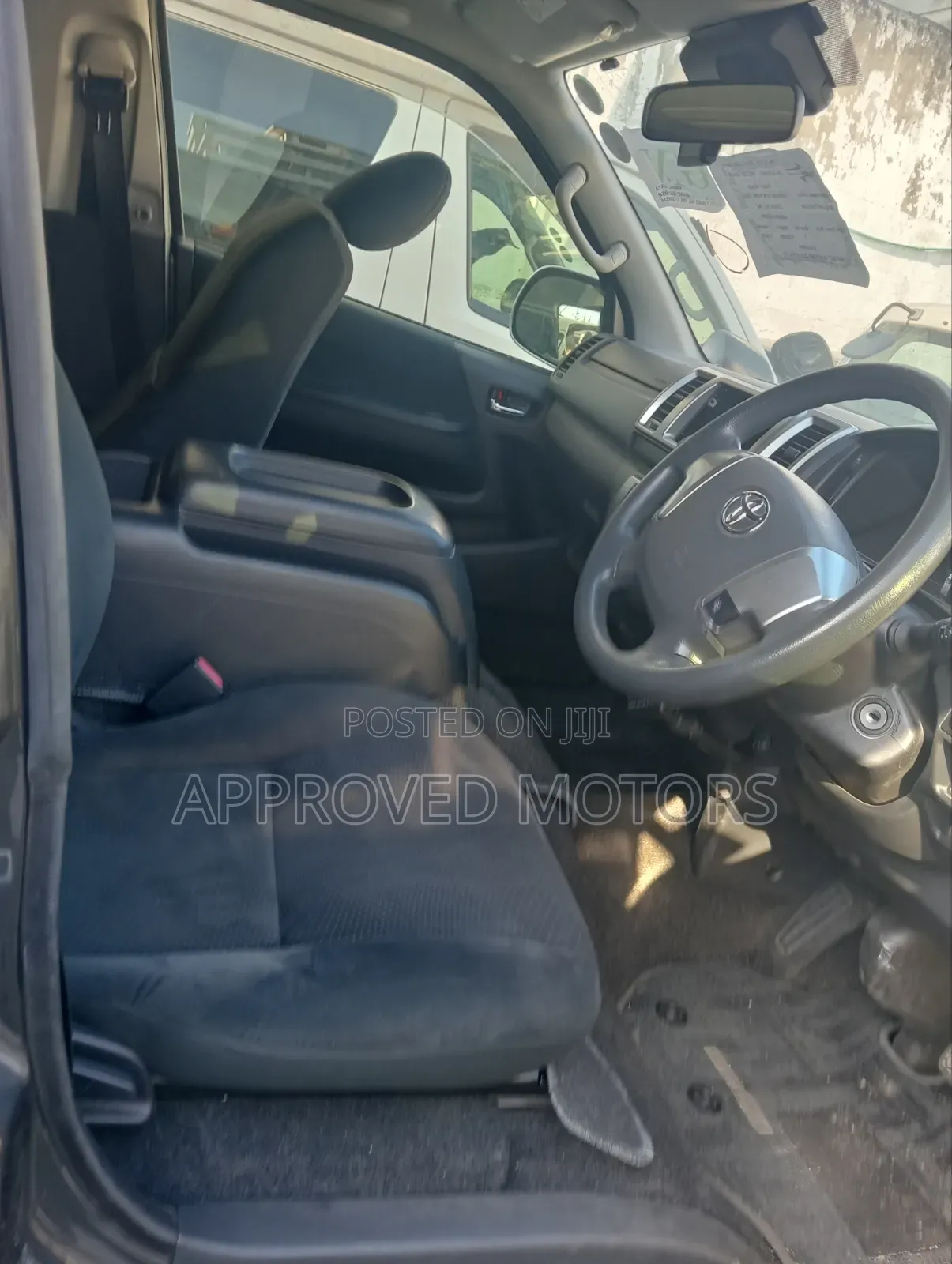 Toyota HiAce 2019 Black