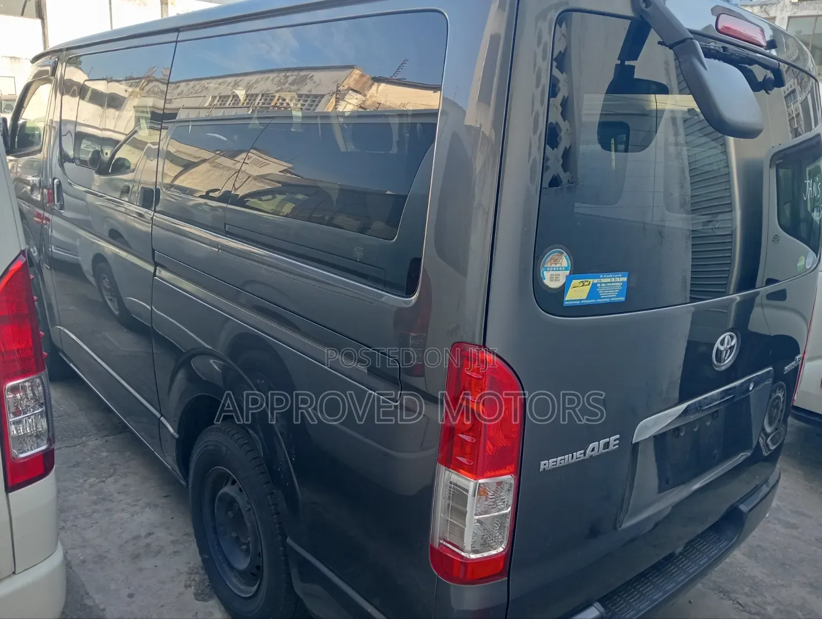 Toyota HiAce 2019 Black