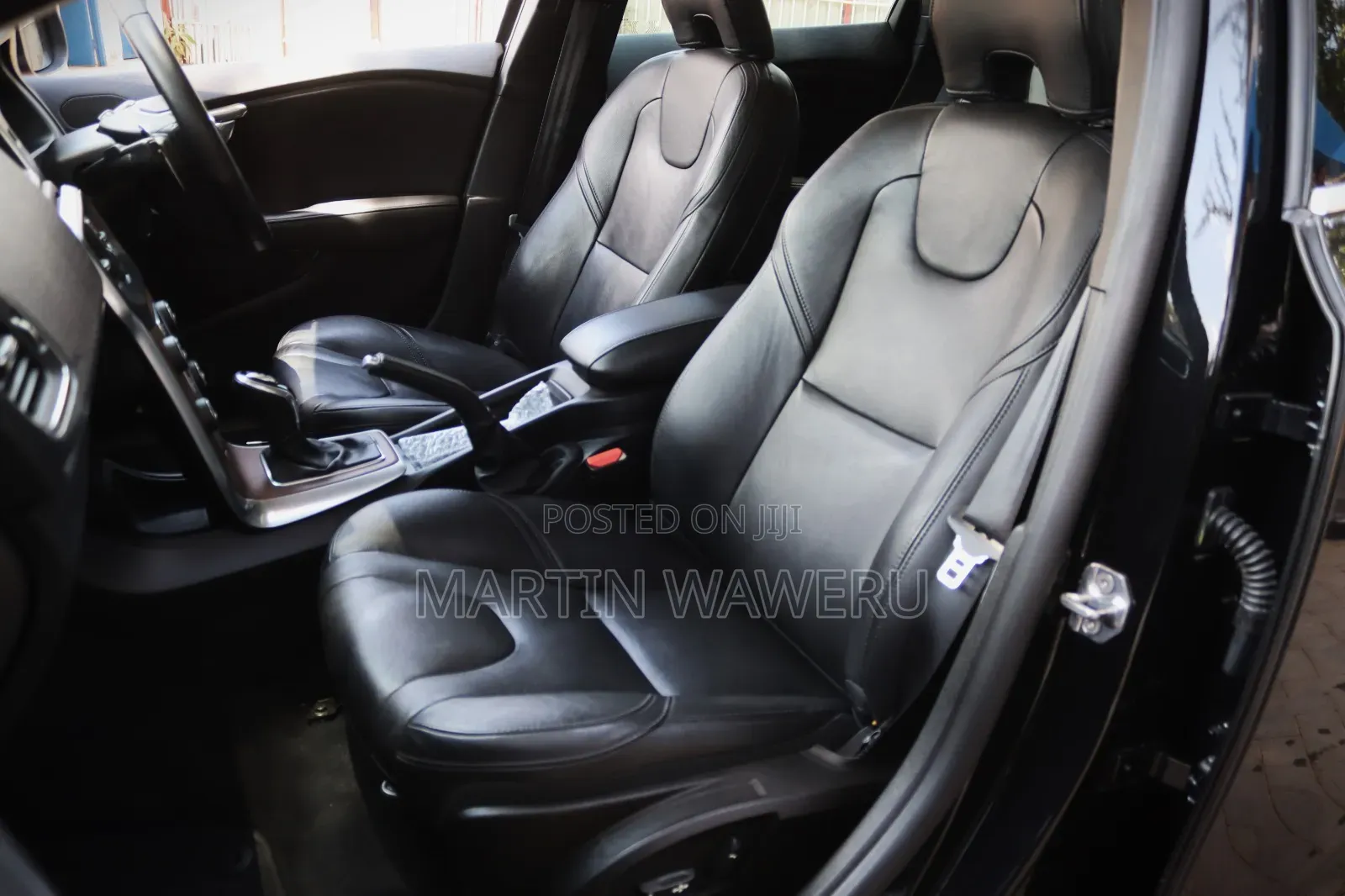 Volvo V40 2019 Black