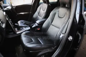 Volvo V40 2019 Black