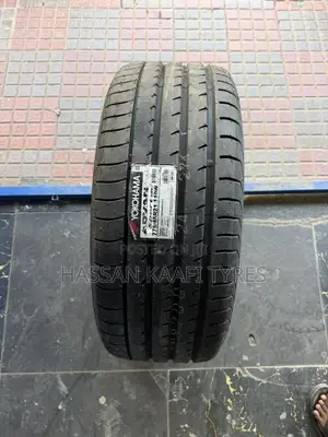 275/45r21 Yokohama Tyre
