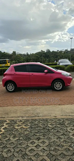 Toyota Vitz 1.3 FWD 3dr 2016 Pink