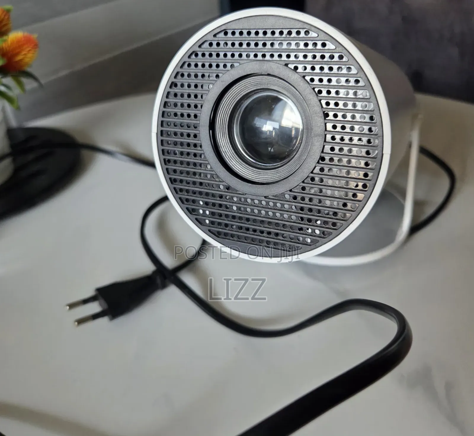 HY300 Smart Projector