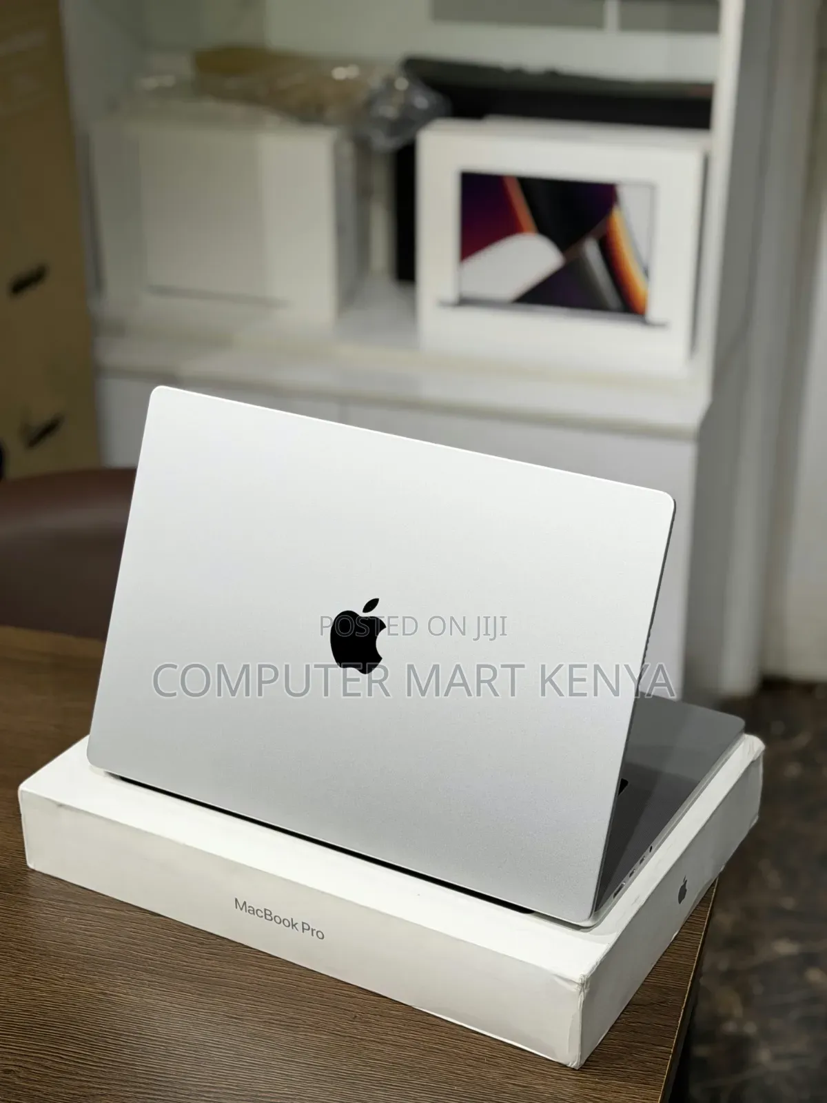 New Laptop Apple MacBook Pro 2026 M5 Max 48GB Apple M5 Pro SSD 2T