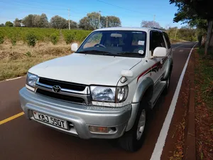 Toyota Hilux Surf 2.7 SSR 2002 White