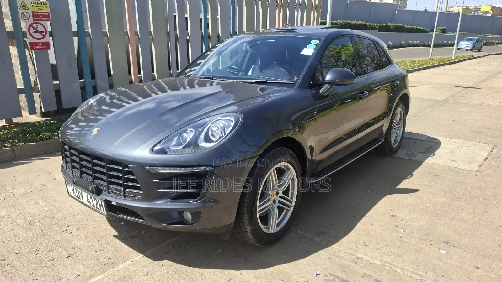 Porsche Macan Sport Edition 2018 Gray