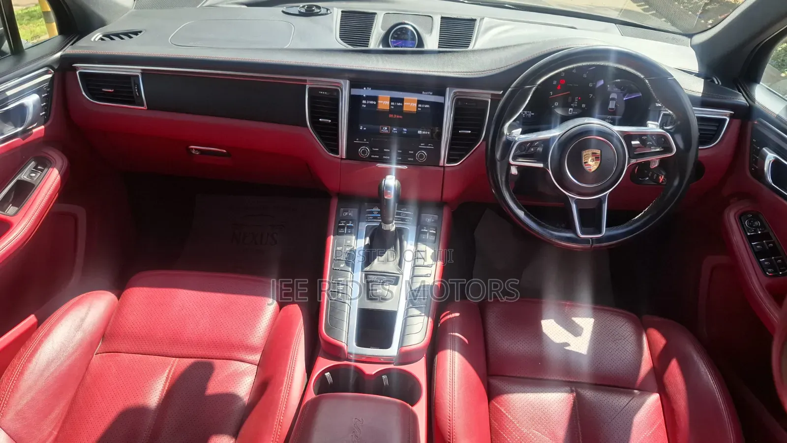 Porsche Macan Sport Edition 2018 Gray