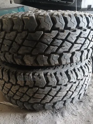 Maxxis 285/75r16