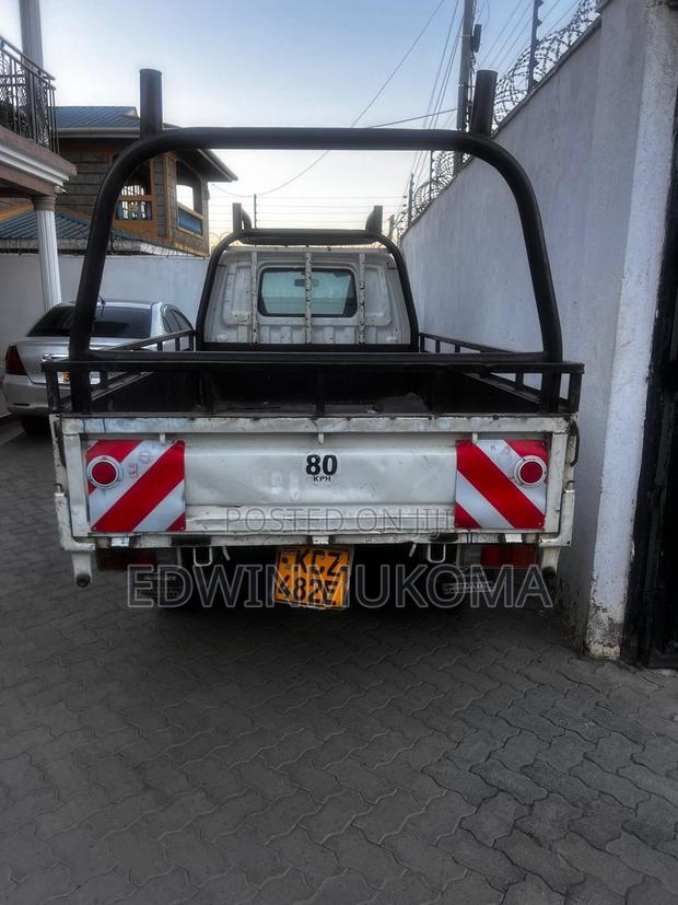 Mazda Bongo 2012 White - thumbnail 2
