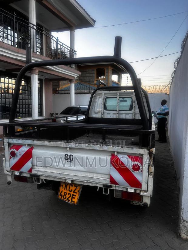 Mazda Bongo 2012 White - thumbnail 3