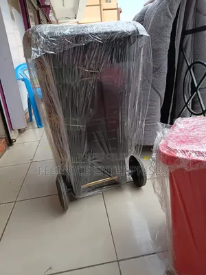 120 Litres Dustbin With Wheels