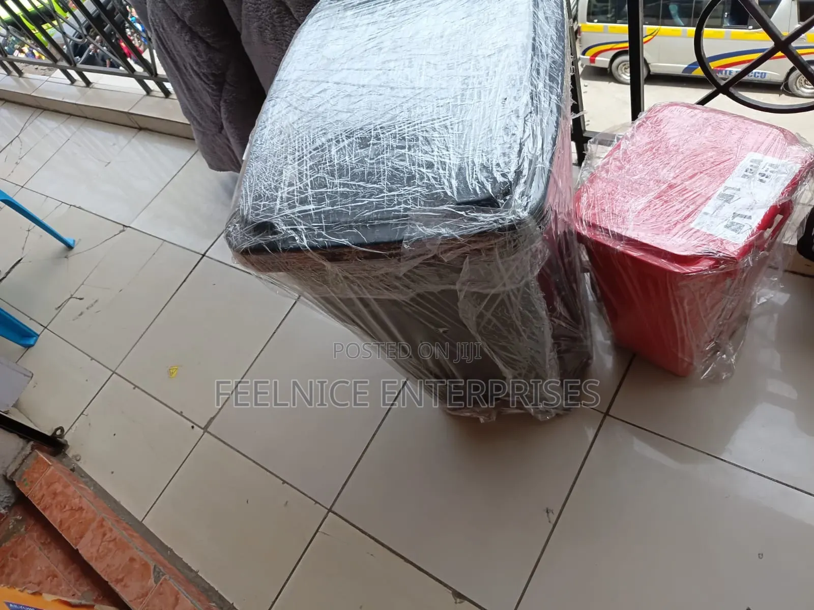 120 Litres Dustbin With Wheels