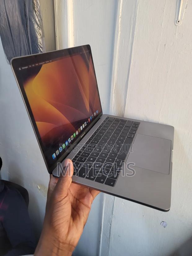 Laptop Apple MacBook Pro 2017 8GB Intel Core i5 SSD 128GB