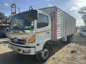 HINO 500 Series 2014 White