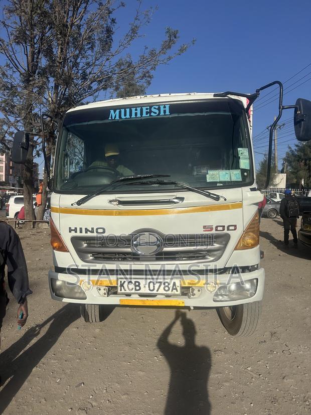 HINO 500 Series 2014 White