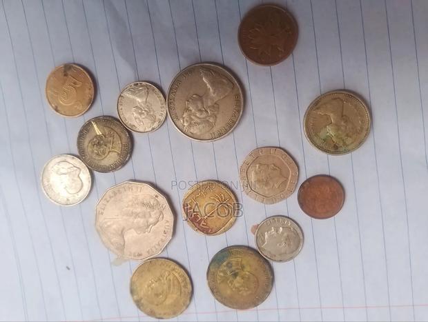 Sell Elizabeth 1983 1 Pound - main view