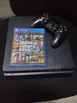 Playstation 4 Slim