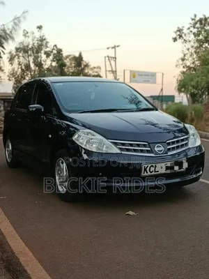 Nissan Tiida 2011 Black