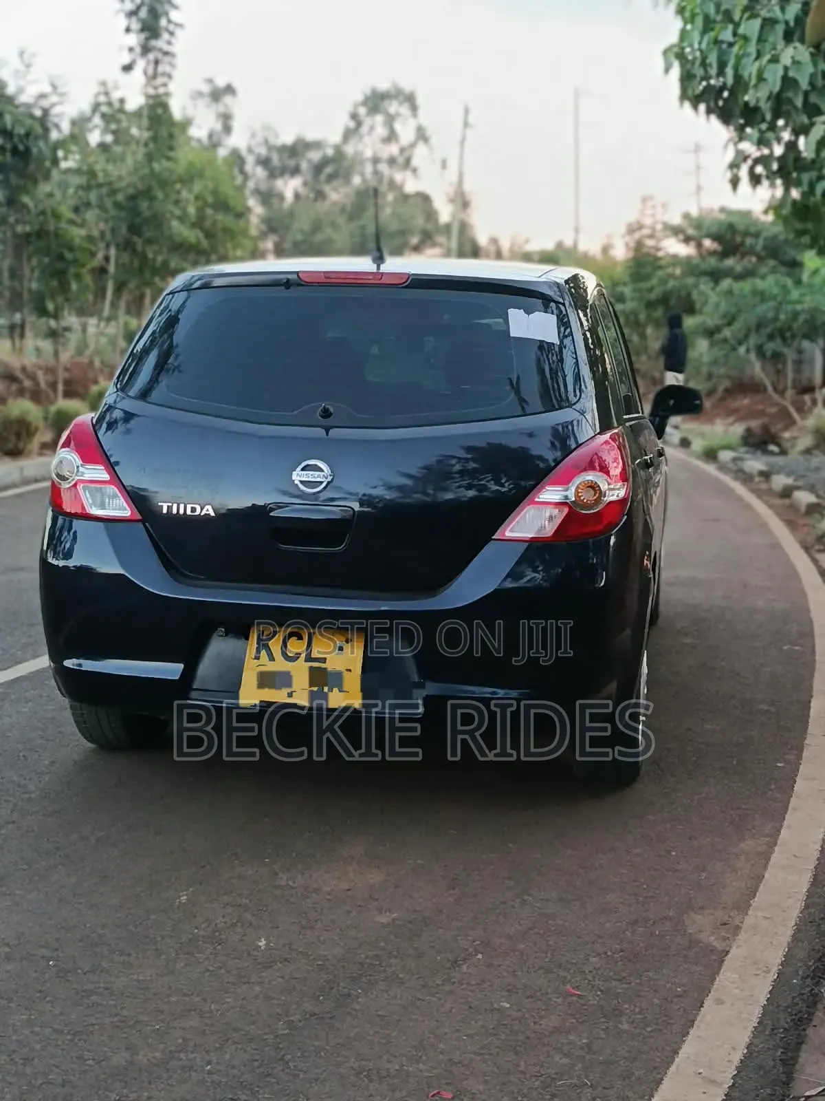 Nissan Tiida 2011 Black