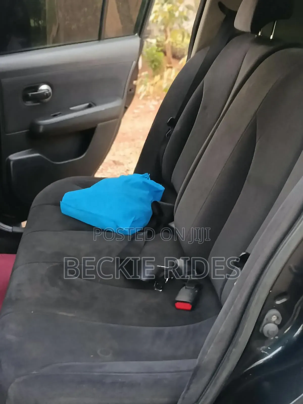 Nissan Tiida 2011 Black