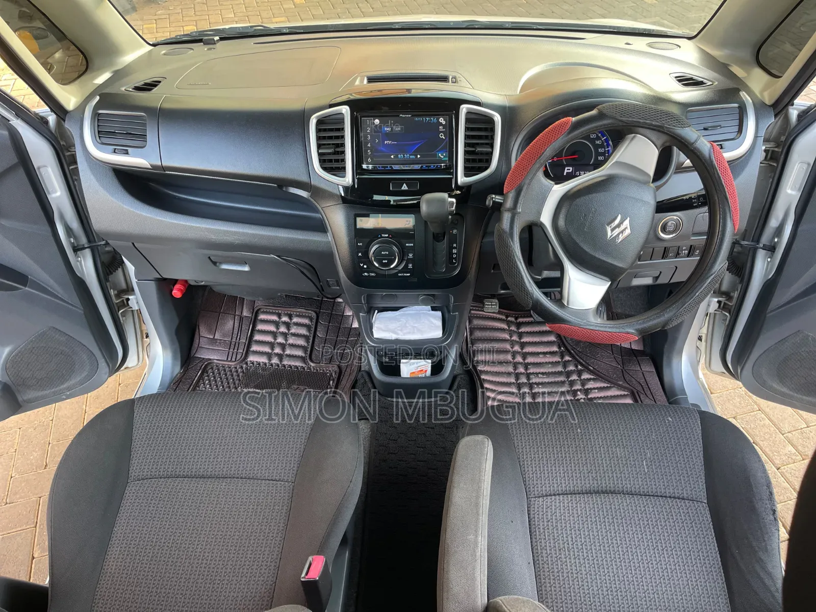 Suzuki Solio 2015 Silver