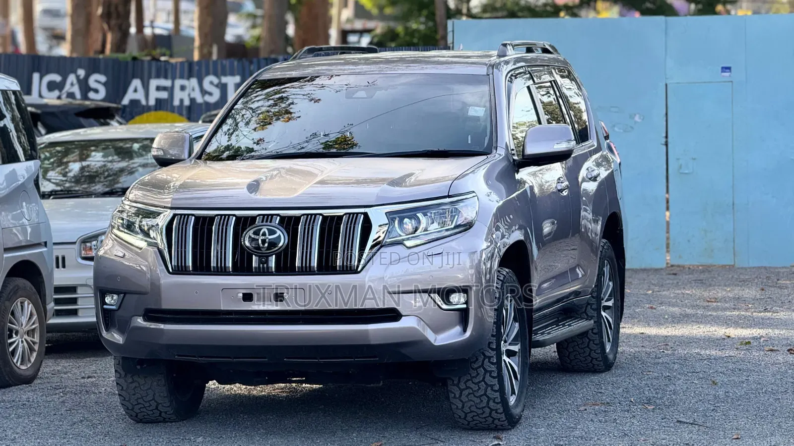 Toyota Land Cruiser Prado 2.8 2019 Silver