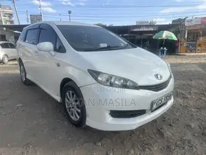 Toyota Wish 2012 White