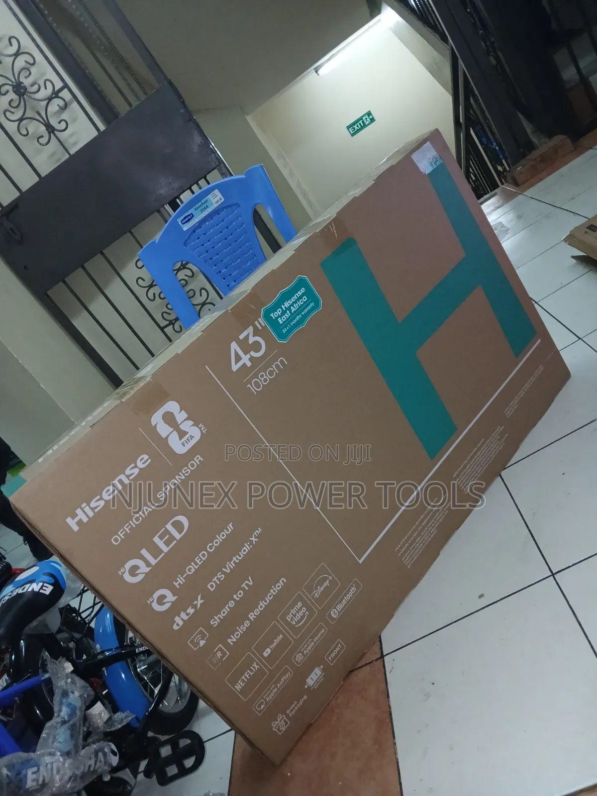 43-Inch Hisense QLED Smart TV (Hisense 43Q5).