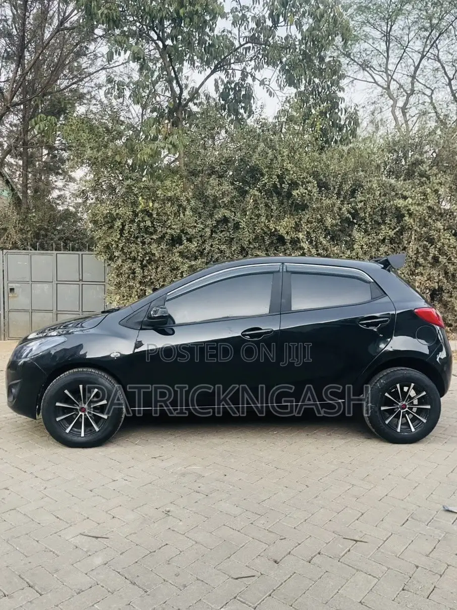 Mazda Demio 2013 Black