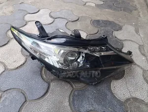 Auris 2012,2013,2014,2015 Xenon Headlight