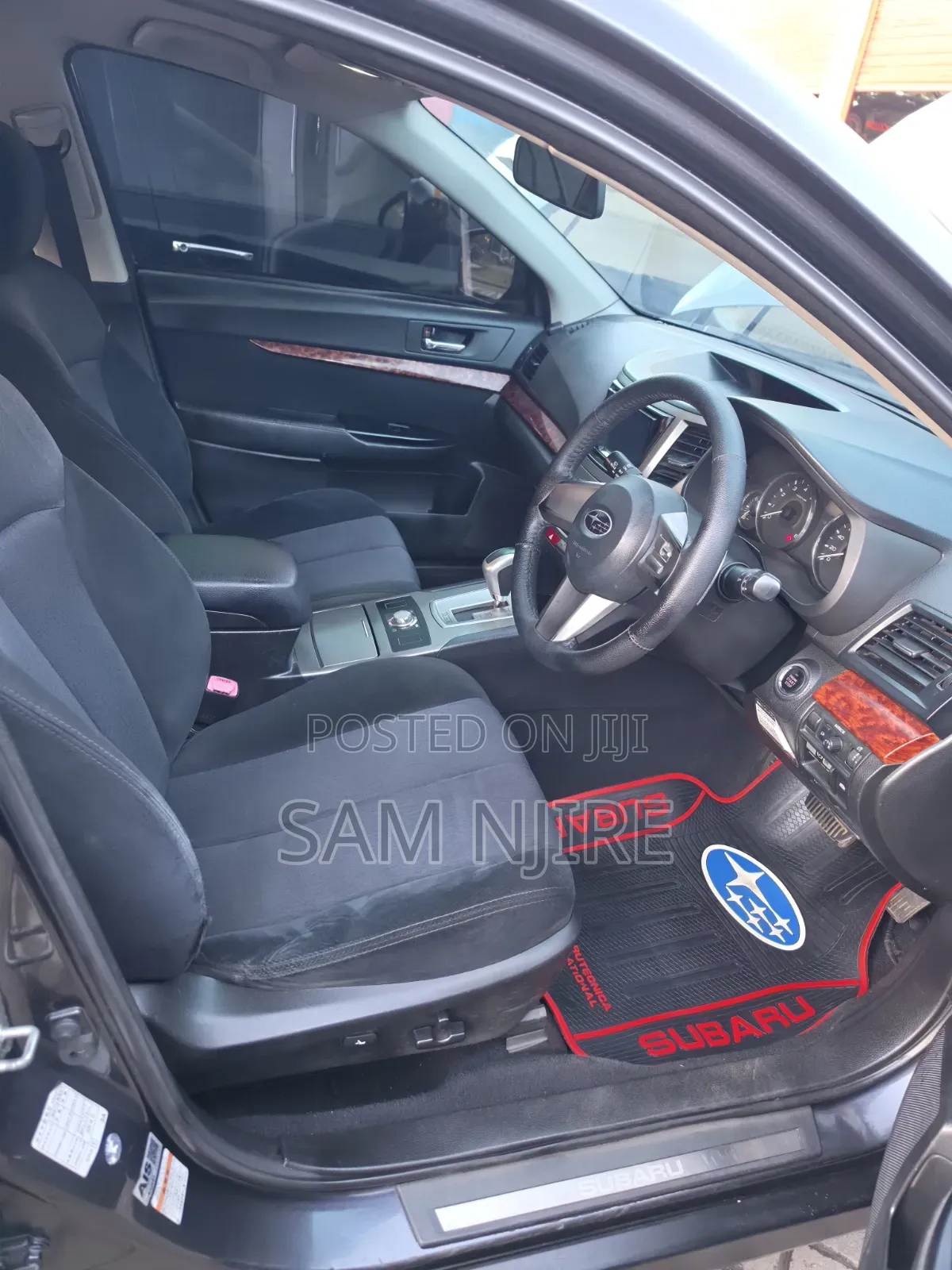 Subaru Outback 2.5i Limited 2011 Black