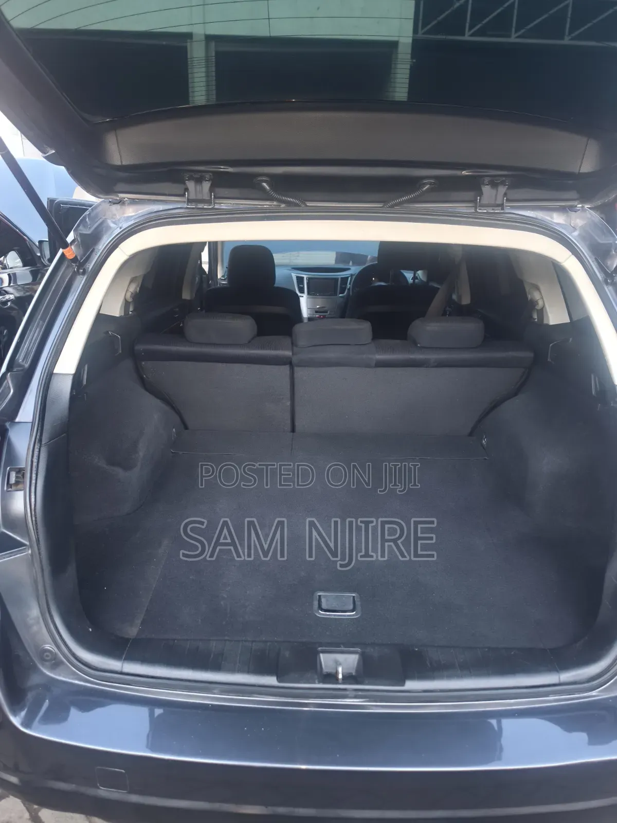 Subaru Outback 2.5i Limited 2011 Black