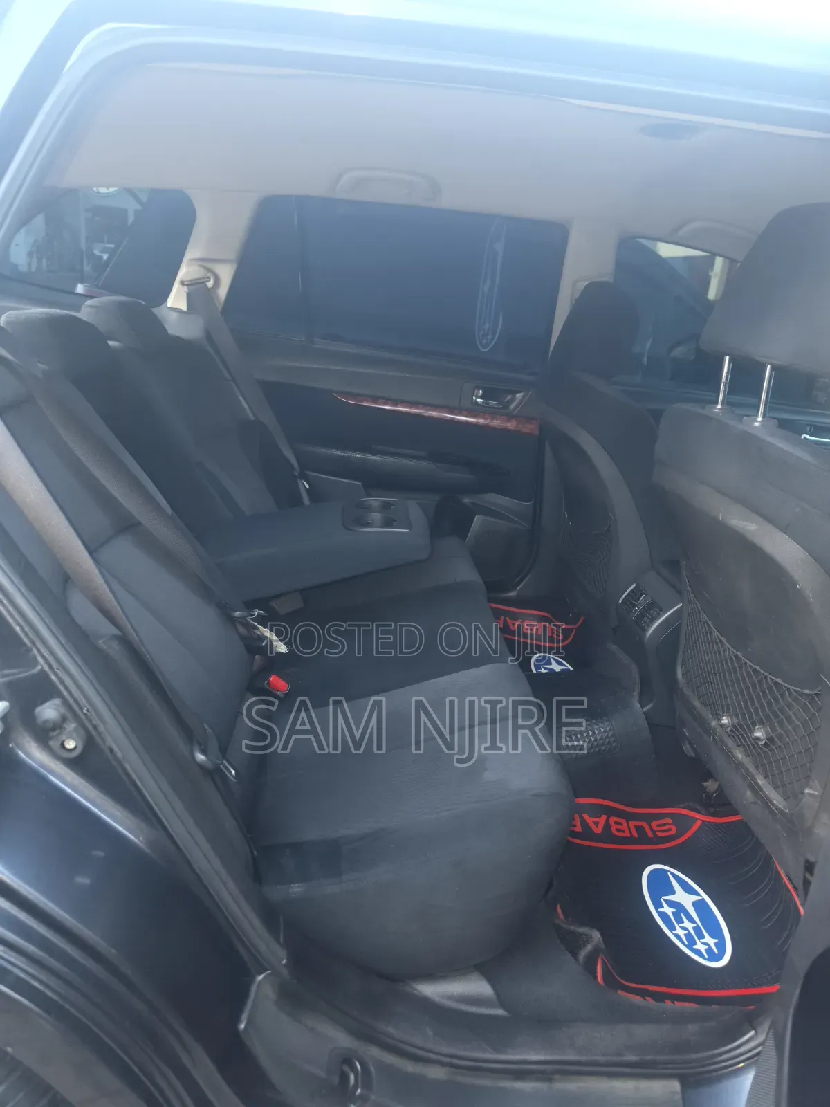 Subaru Outback 2.5i Limited 2011 Black
