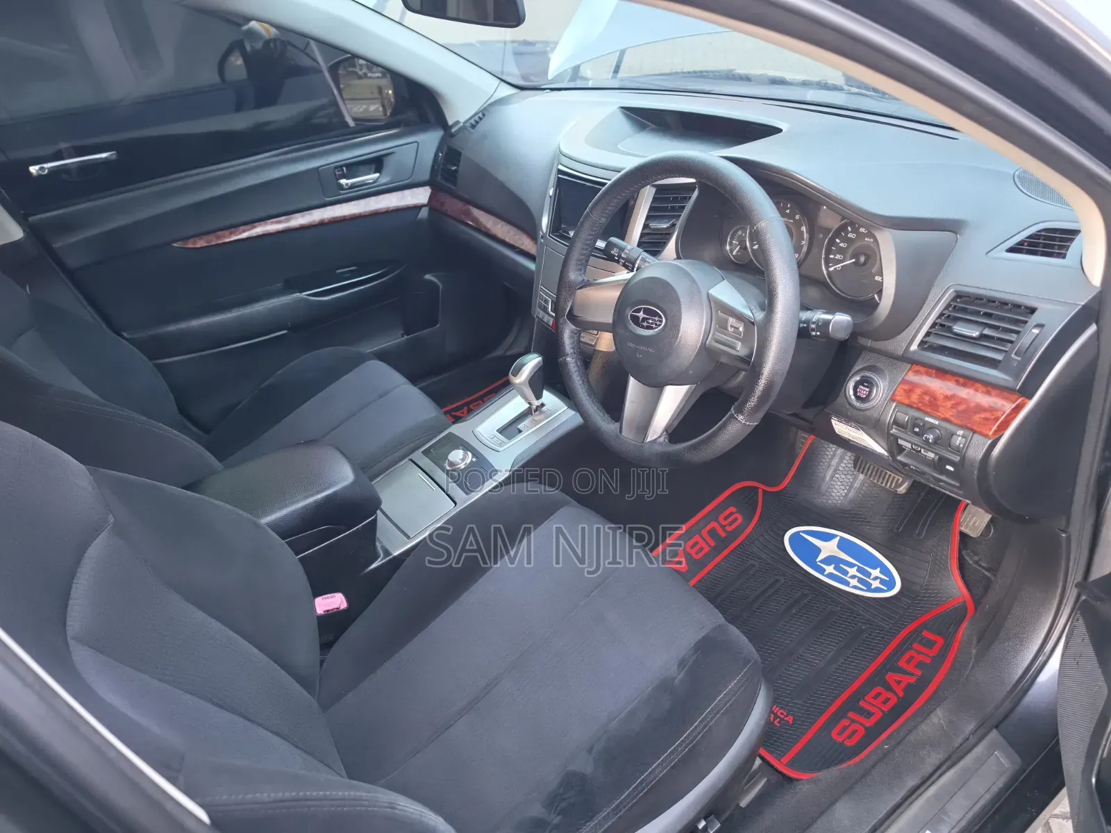 Subaru Outback 2.5i Limited 2011 Black