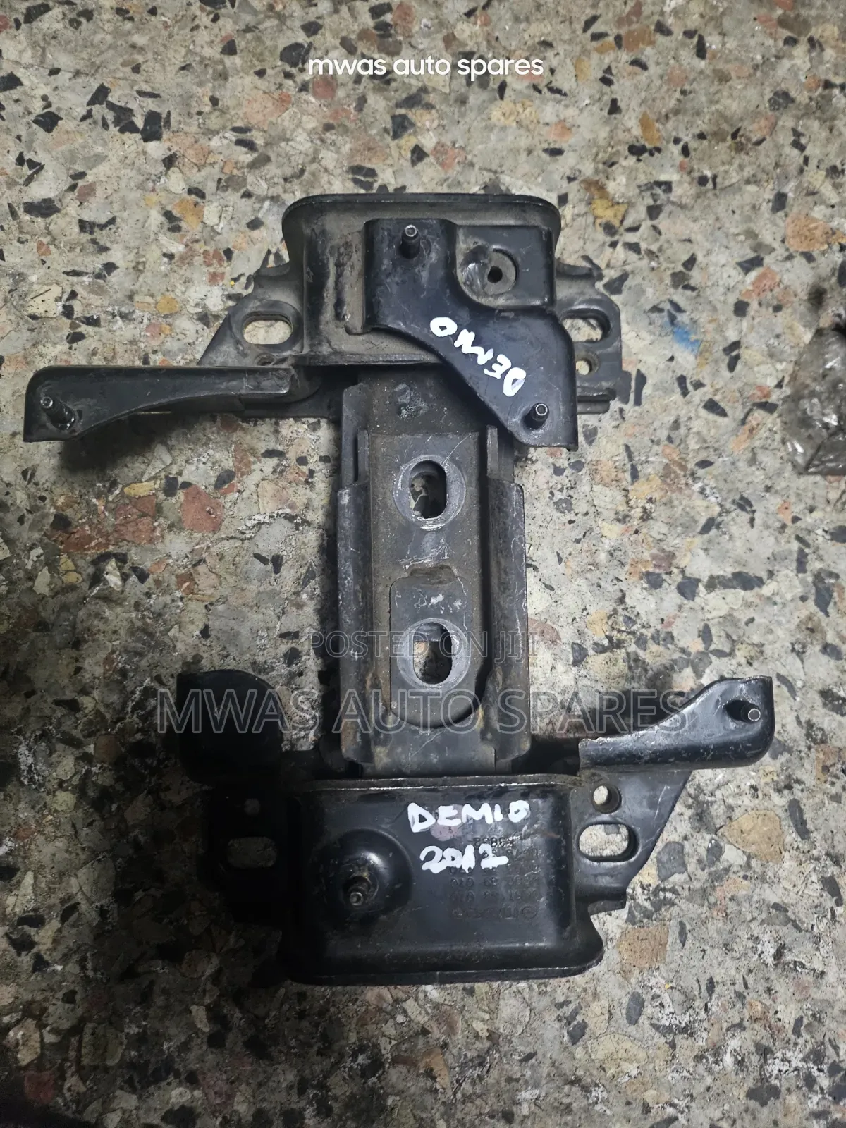 Mazda Demio 2012 Gear Mounting
