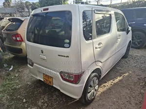 Suzuki Wagon R 2017 White