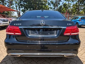 Mercedes-Benz E220 2013 Black