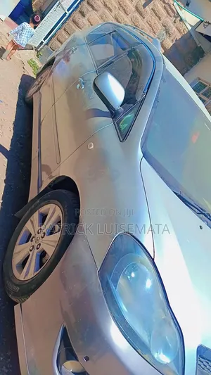 Toyota Ipsum 2003 Silver