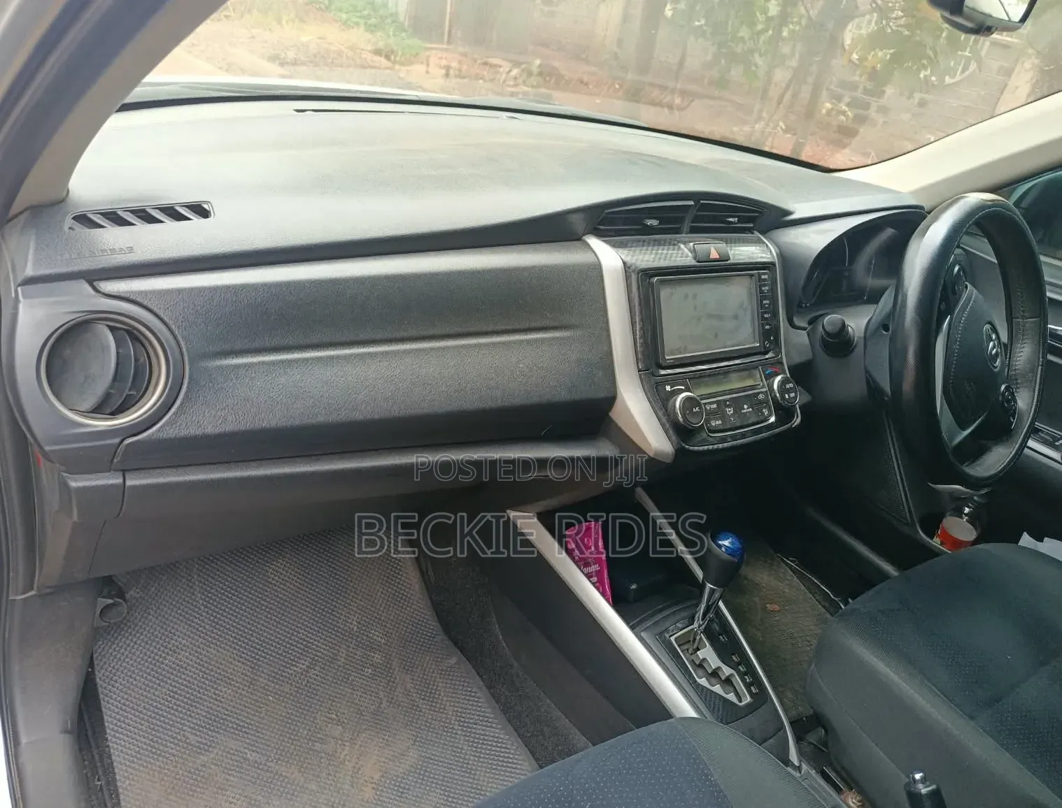 Toyota Corolla Fielder 2016 Silver