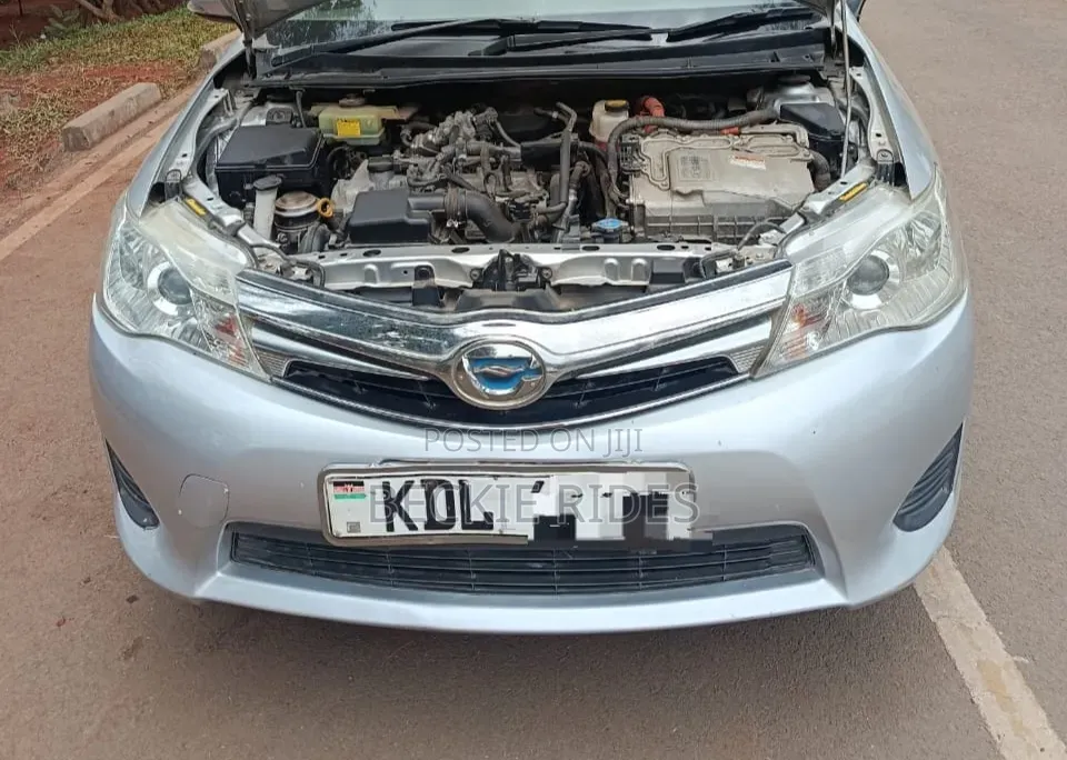 Toyota Corolla Fielder 2016 Silver