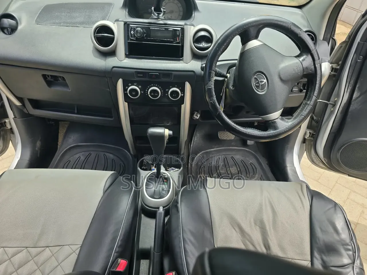 Toyota IST 2005 Silver