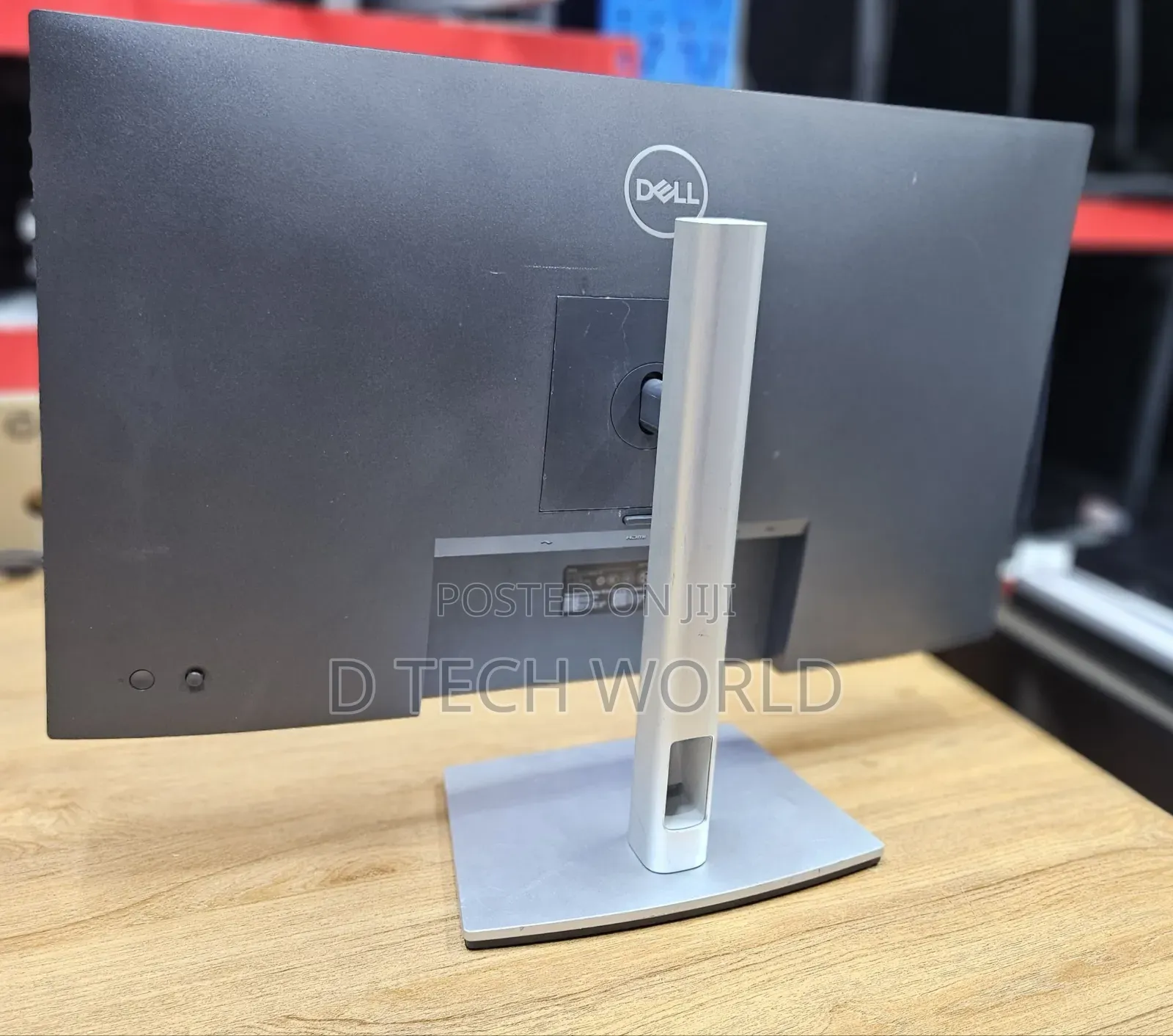 Dell P2721Q
27inch 
4k
60Hz 
Adjustable Stand