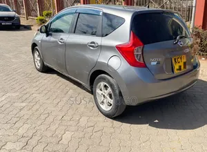Nissan Note 2013 Silver