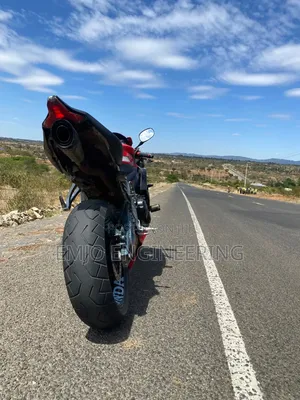 Honda CBR 2012 Red