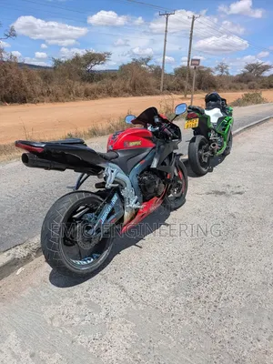 Honda CBR 2012 Red
