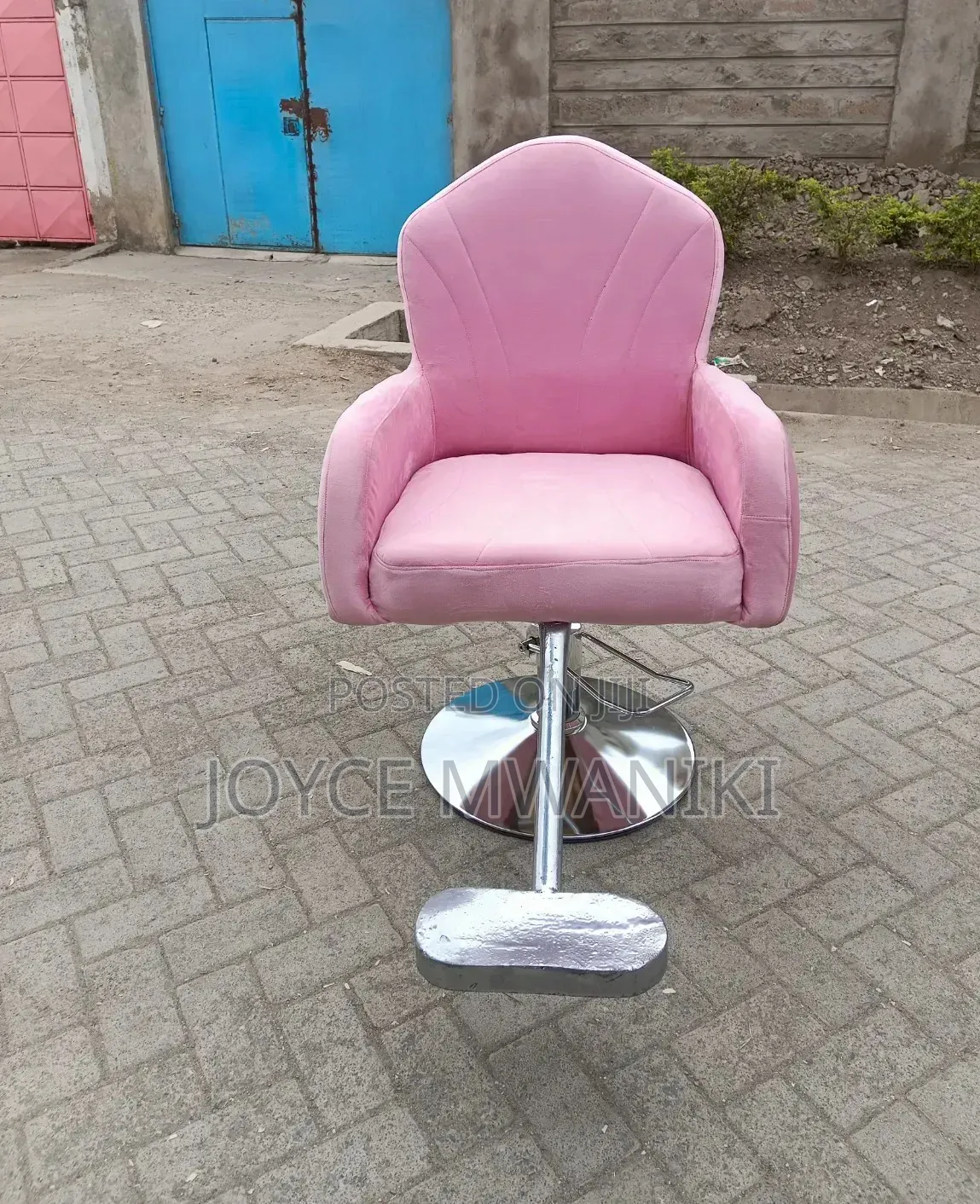 Pink Salon Seat With Legrest 