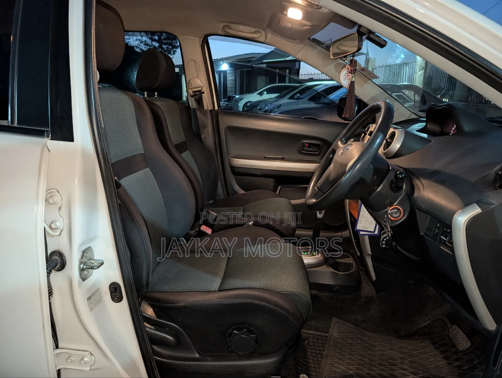 Toyota IST 2006 White
